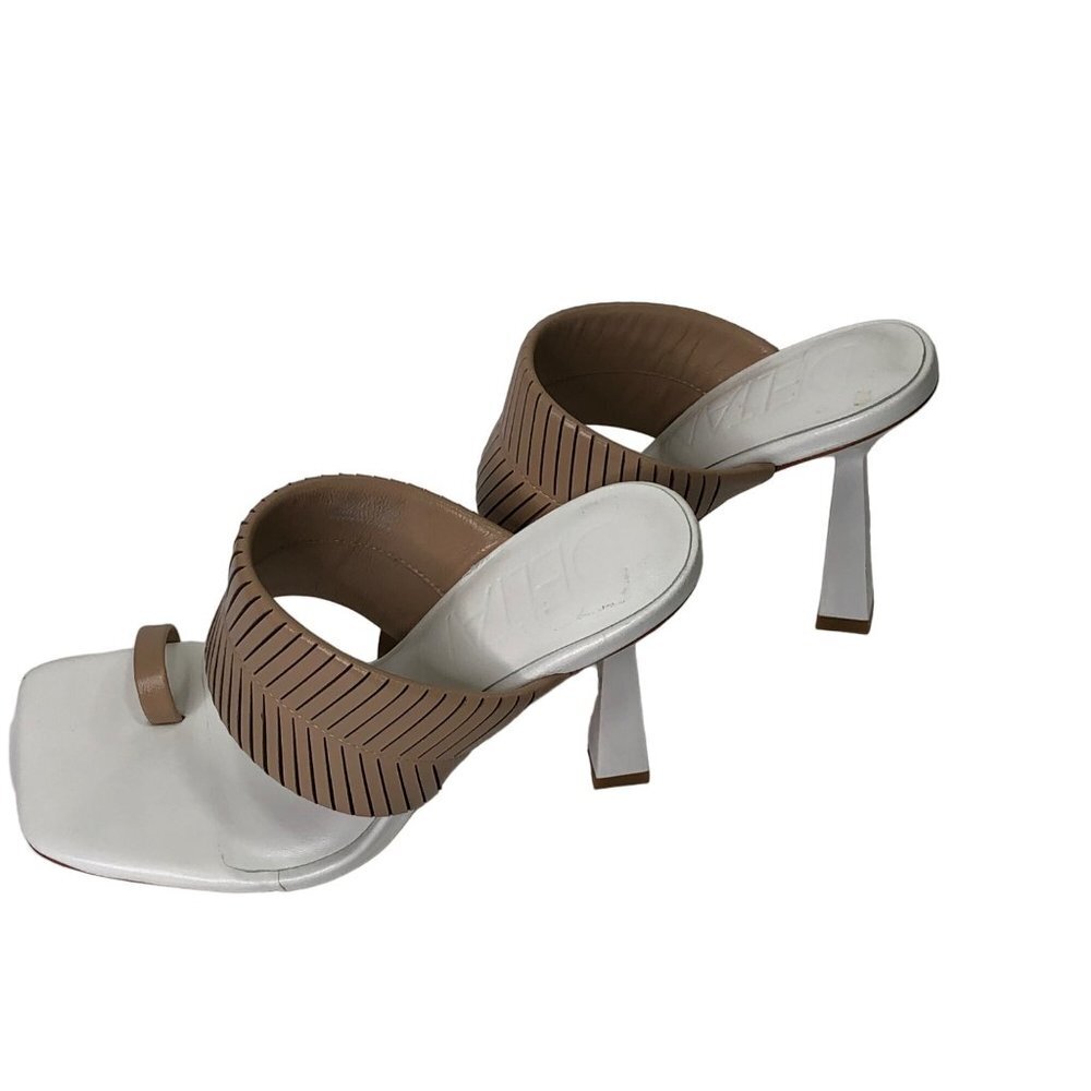 DELTAN $110 Women's Kelsea Leather Toe Loop‎ Dress Sandals Cloud Dancer 6.5 NEW